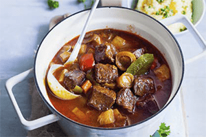 Rindfleischragout mit Kartoffelstampf