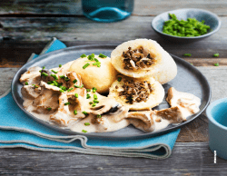 Röllchen aus Weisskohl, Wirsking und mit parmesan