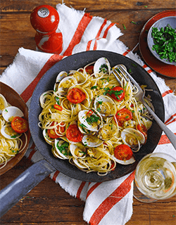 Spaghetti mit Hackbällchen und Tomatensoße