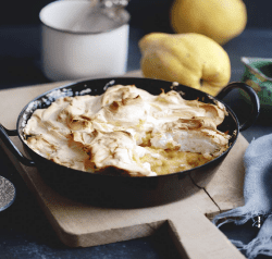 Apfel-Schichtdessert mit Schokolade