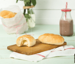 Milchbrötchen mit Vanille-Schokoladen-Kern Milchbrötchen mit Vanille-Schokoladen-Kern