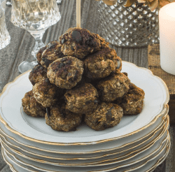 Röllchen aus Weisskohl, Wirsking und mit parmesan Röllchen aus Weisskohl, Wirsking und mit parmesan